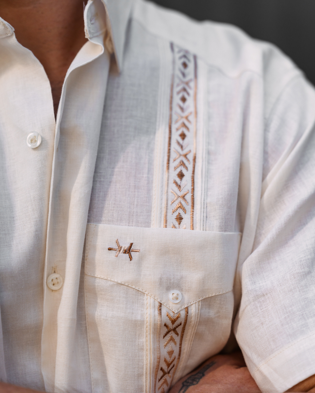 Tejas Guayabera - Ivory Cuero