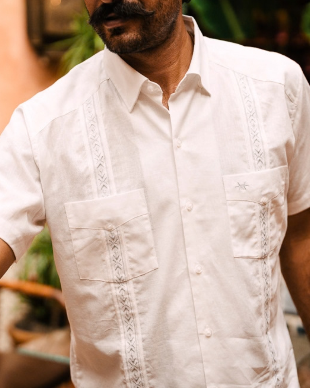 Tejas Guayabera - Seguin