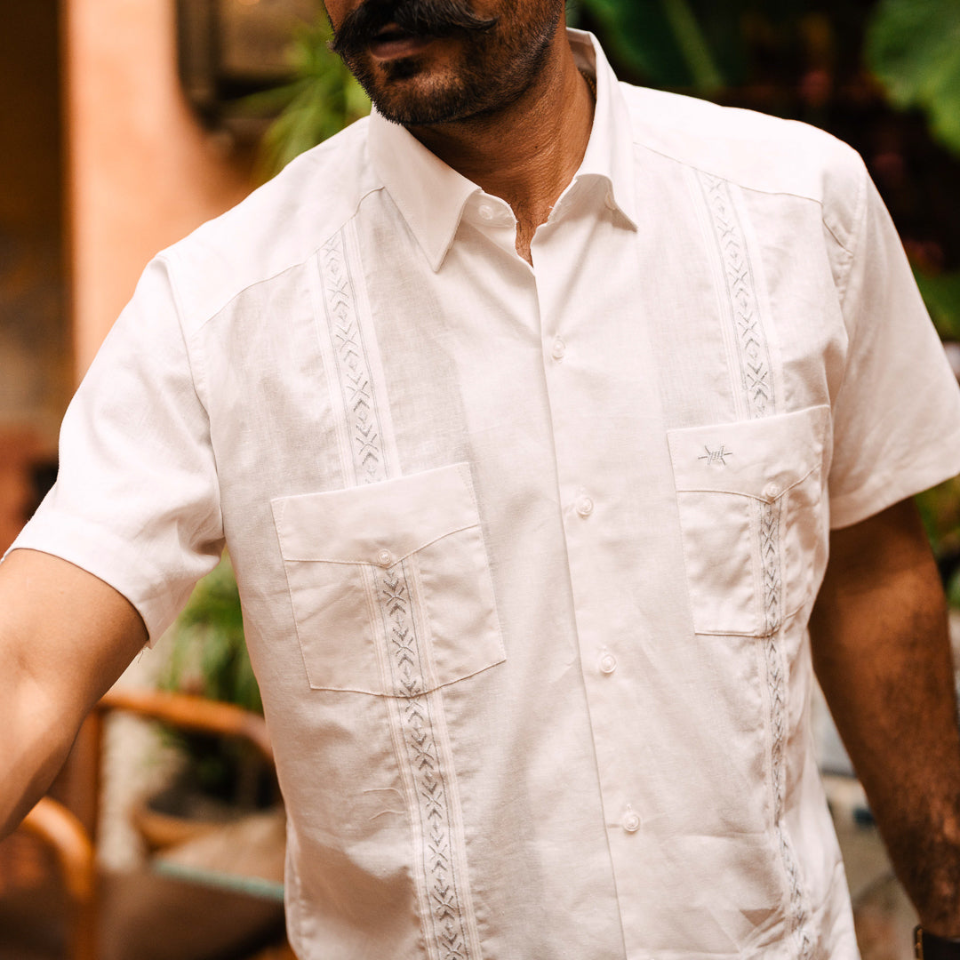 Tejas Guayabera - Seguin