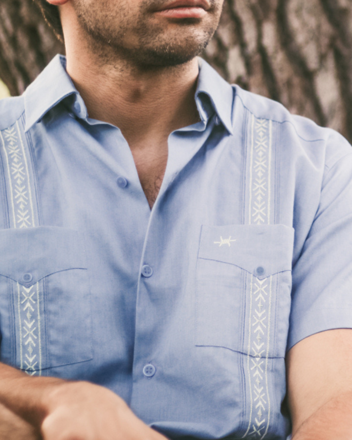 Tejas Guayabera - Heron Costa