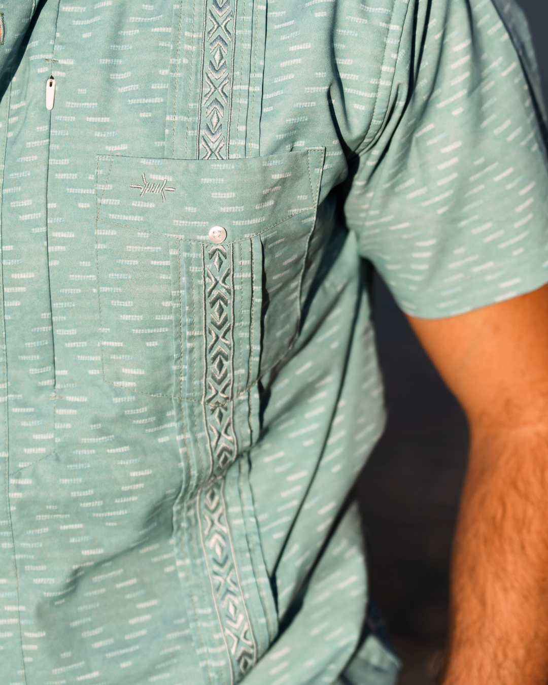 Guayabera Libre - Brisa