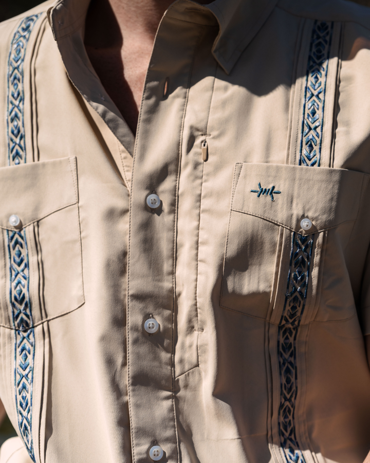 Guayabera Libre - Noche Cuero