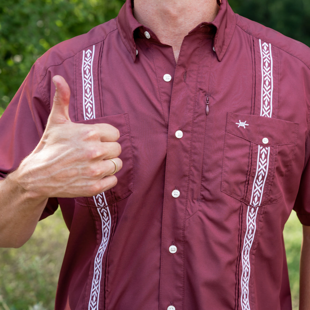 Guayabera Libre - Solid Maroon